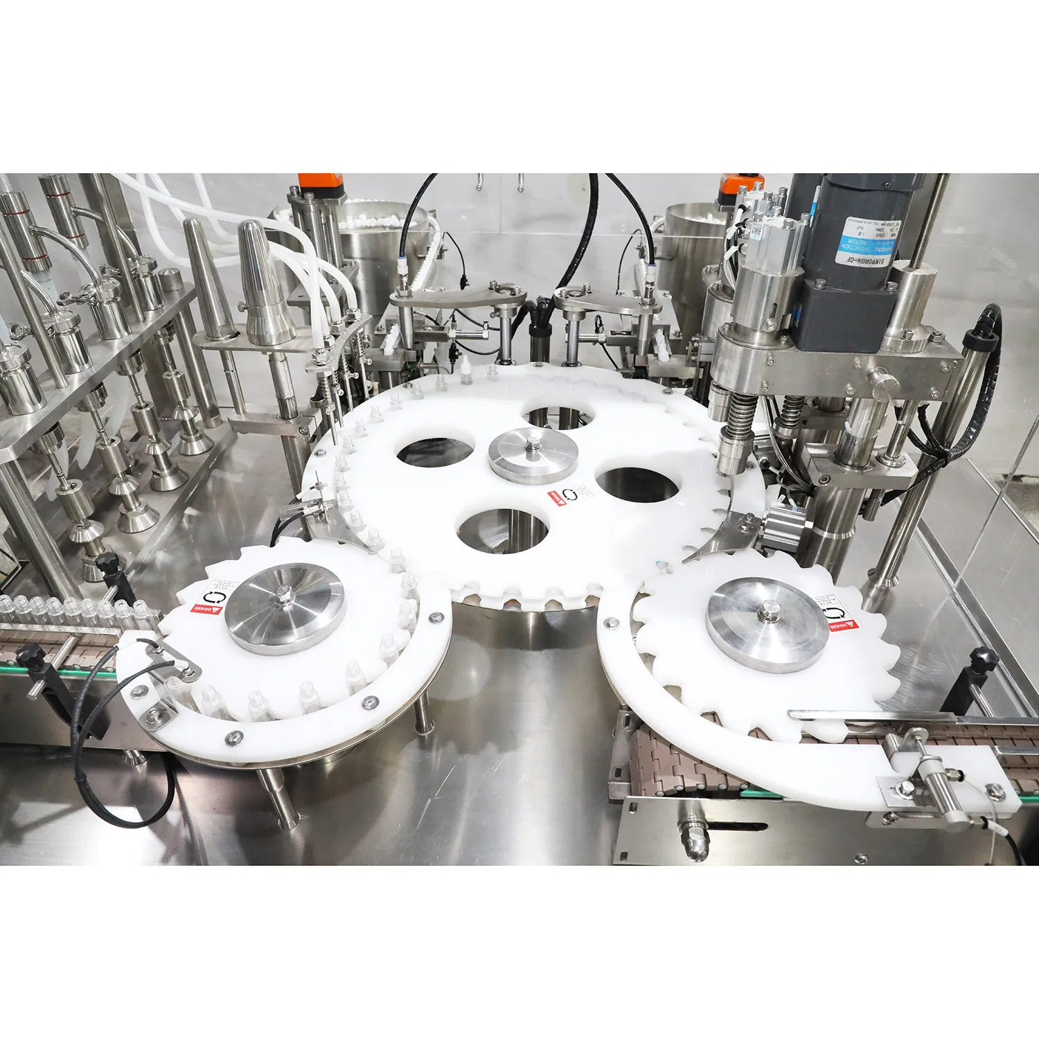 Factory Price Automatic Eye Drop Filling Machine in Pharmaceutical Disposable Vape Oil Bottle/Vial Liquid Bottle Filling Sealing Capping Machine Filter with CE