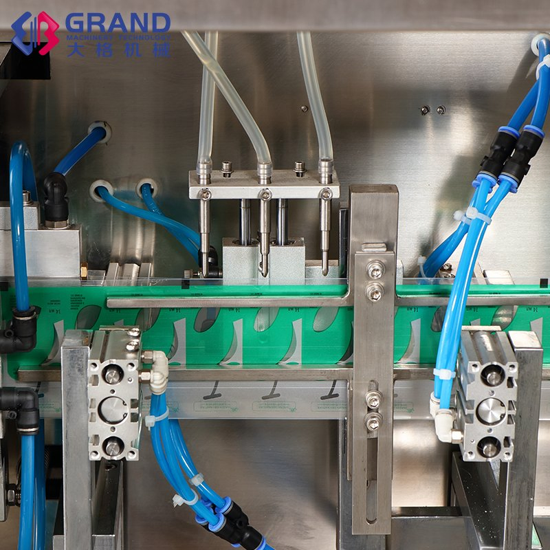 Ggs-240 P5 Multi Filling Heads Automatic Plastic Ampoule Oral Liquid Filling Sealing Machine