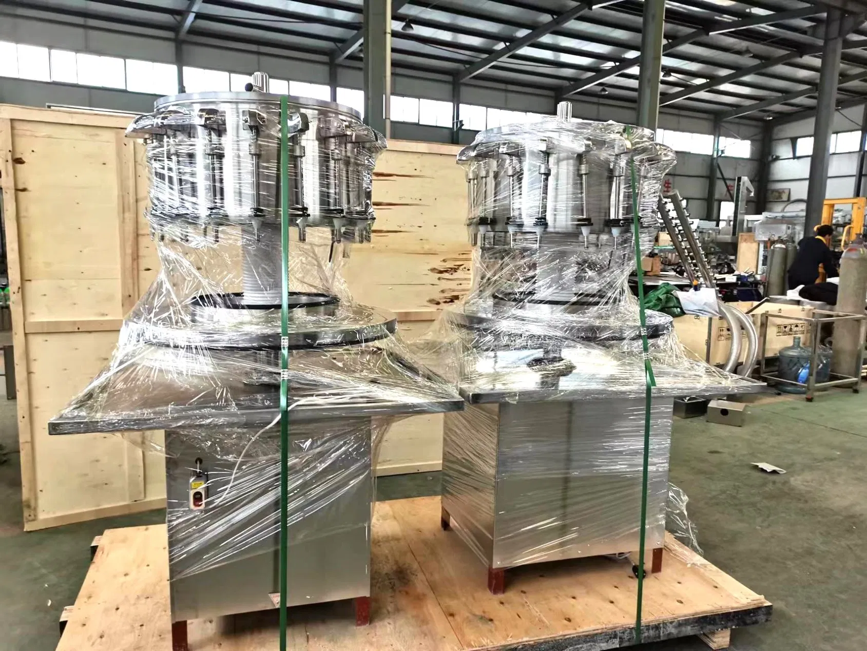 Semi Automatic Siphon Rotary Table Top Bottles Gravity Overflow Liquid Filling Machines with Feeding Pump