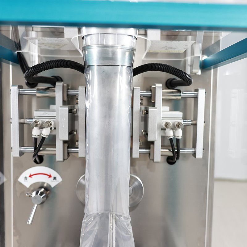 100-600L Semi-Automatic Chemical Paint Liquid Oil Barrel Filling Explosion-Proof Anti-Corrosion Vertical Packing Sealing Machinery Machine