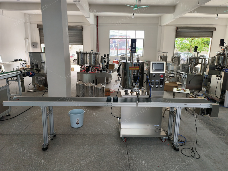 Gear Pump Liquid Filling Machine Pneumatic Hot Cosmetic Tube Liquid Lipstick Paste Filling Machine