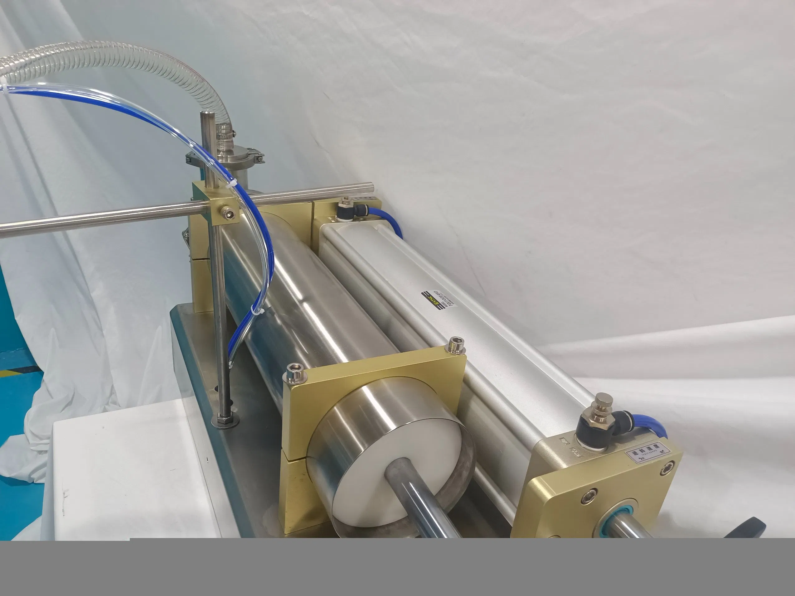 Horizontal Piston Type Paste and Liquid Self-Suction Filling Machine