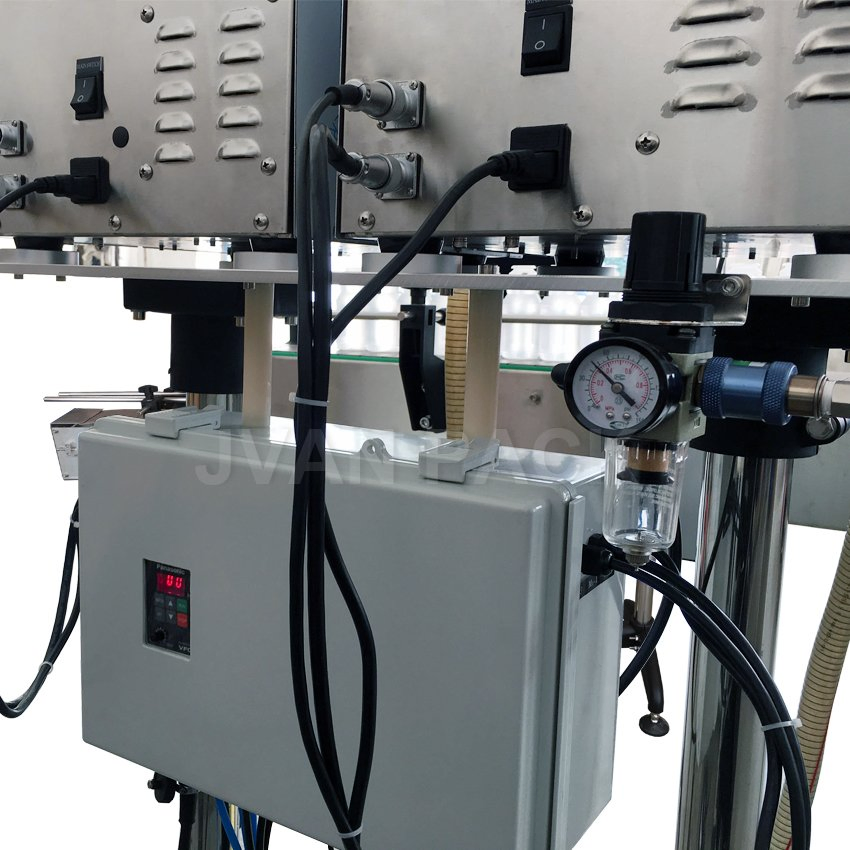 Gzd-100/2 Automatic Digital Bottle Filler Soy Sauce Gear Pump Juice Liquid Bottle Filling Machine with Conveyor