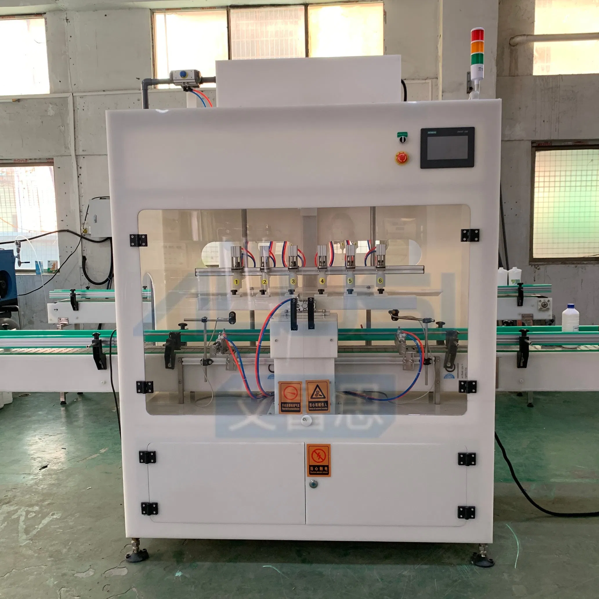Automatic Acid Alkaline Corrosive Chemical Liquid/Bleach/Toilet Cleaner/Softener Gravity Bottle Anti-Corrosive Filling Machine