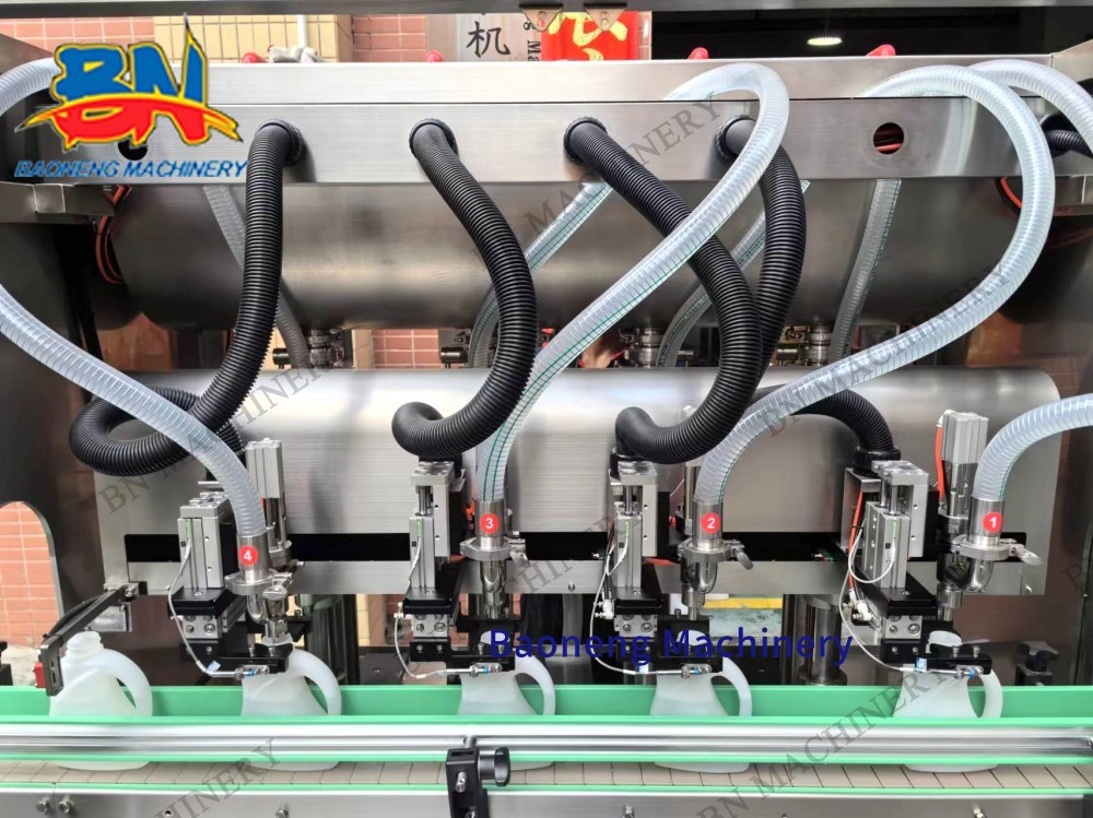 Automatic 4-Nozzle Servo Tracking Bottle Jar Liquid Oil Cream Filling Machine with Capping Line