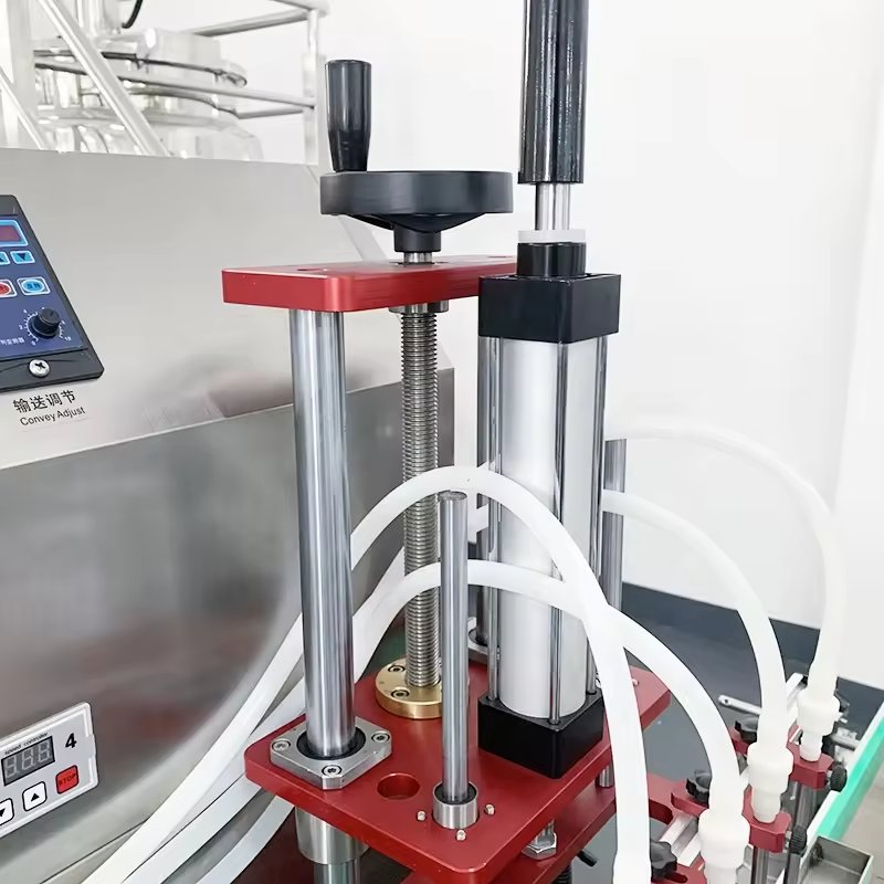 Multi Heads 6 Nozzles Liquid Filling Machine / Automatic Overflow Liquid Bottle Filler for Beverage Juice