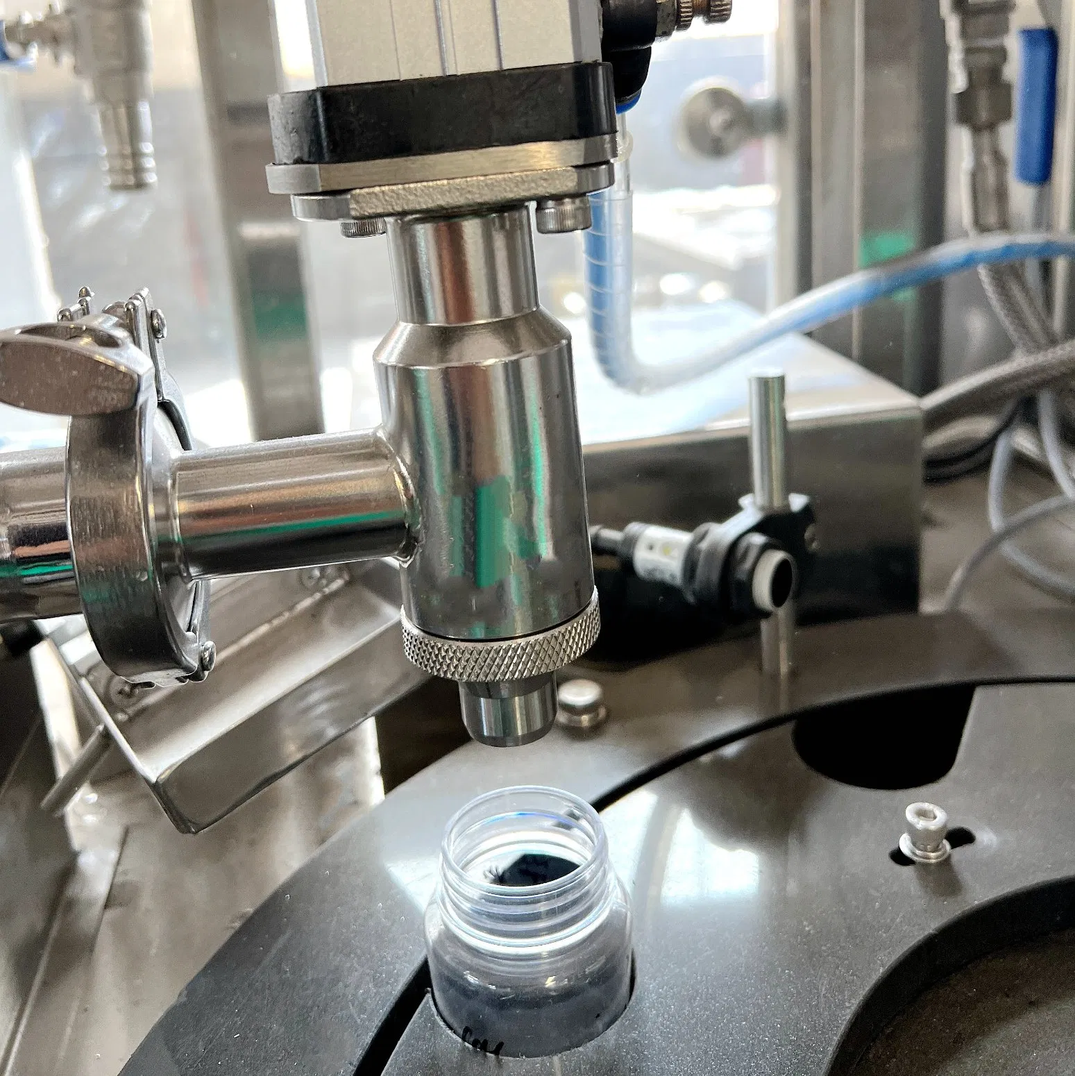 Automatic Single Head Servo Drive Rotary Lobe Pump Jar Liquid Oil Jam Sauce Filling Machine