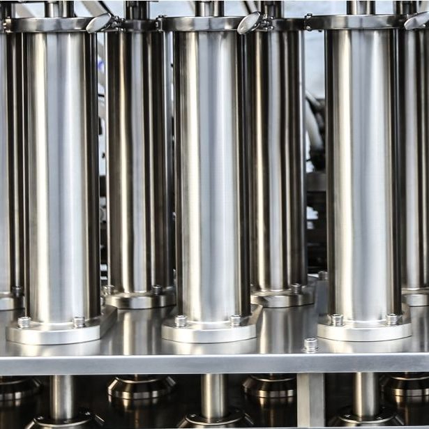 Fully Automatic High-Speed Servo Filling Machine for Water, Liquids, Pastes, Beverages, Edible Oils, and Lubricating Oils with a Systematic Solution