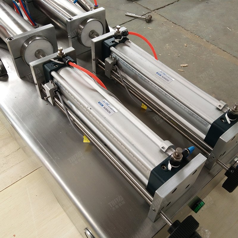 Semi-Automatic High Accuracy Pneumatic Piston Bench Top Cylinder Single-Head Liquid Sauce Paste Filling Filler Machine