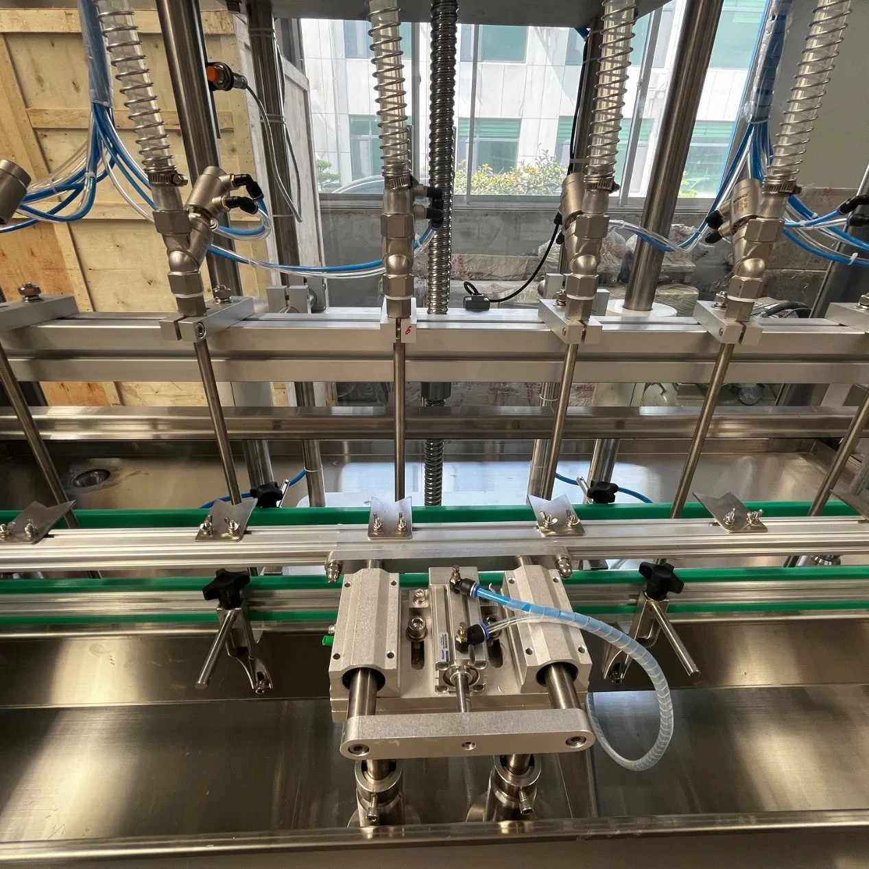 Full Automatic Fruit Wine Filling Machine Low Viscosity Liquid Bottling Machine