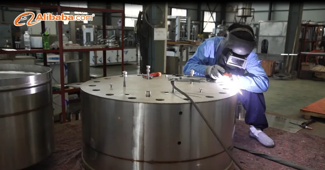 Liquid Filling Machine 6