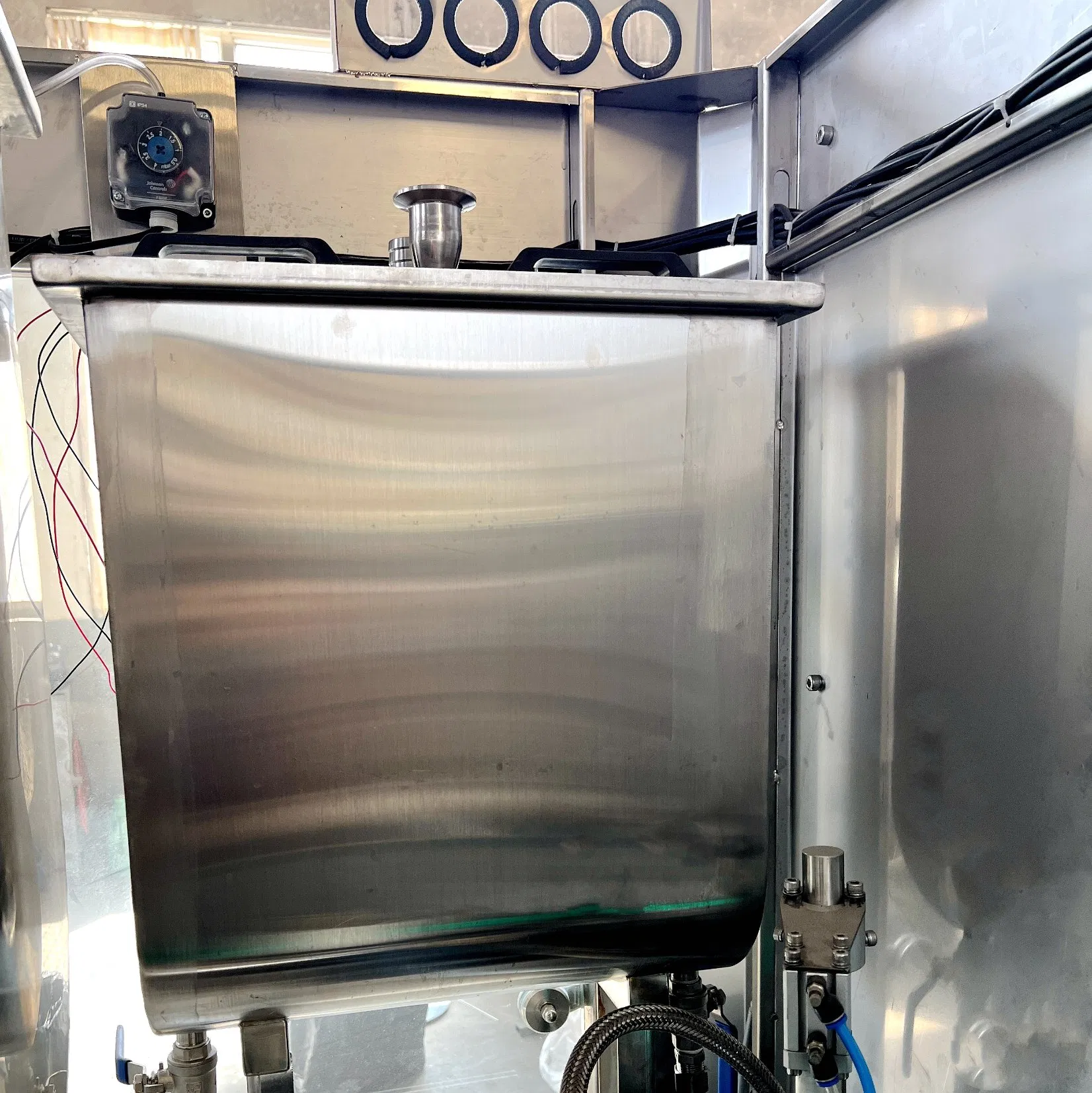 Automatic Single Head Servo Drive Rotary Lobe Pump Jar Liquid Oil Jam Sauce Filling Machine