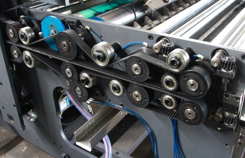 Rhombic Gluing Roller