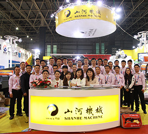 SHANHE die cutting machine demonstration at trade show