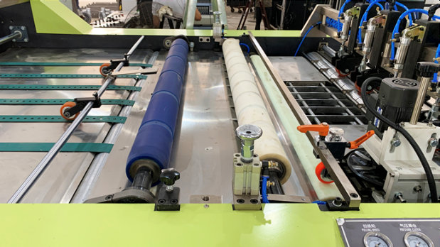 Paper cutting unit