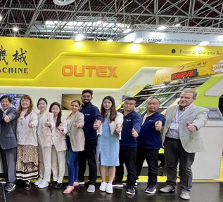 SHANHE laminating machine on display at exhibition