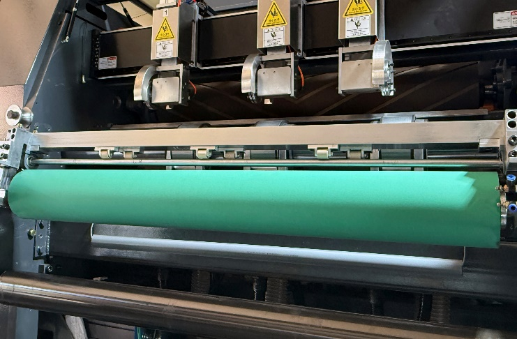 Green Anti-Paper-Break Rubber Roller