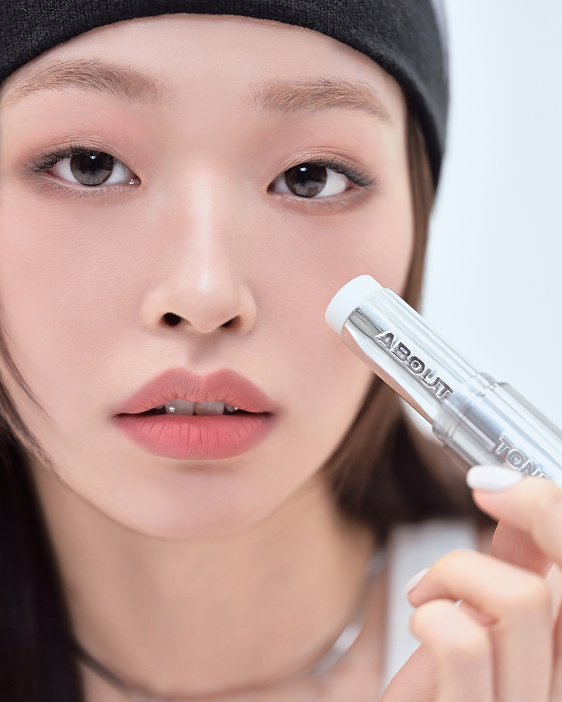 Lightweight Oil-Control Blur Lasting Stick Primer with Soft Matte Finish Pore-Minimizing Face Makeup Base for All-Day Wear