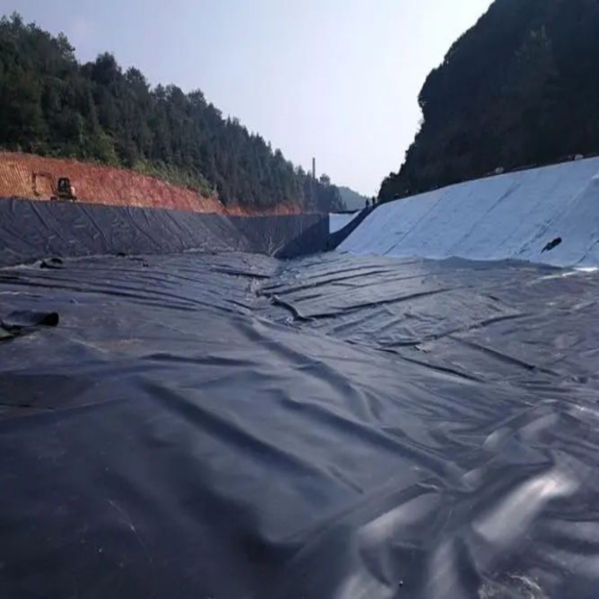 Industrial Design Style HDPE Geomembrane Liner for Outdoor Use for Landfill Project &amp; Pond Fish Farm in Peru Made of LLDPE LDPE