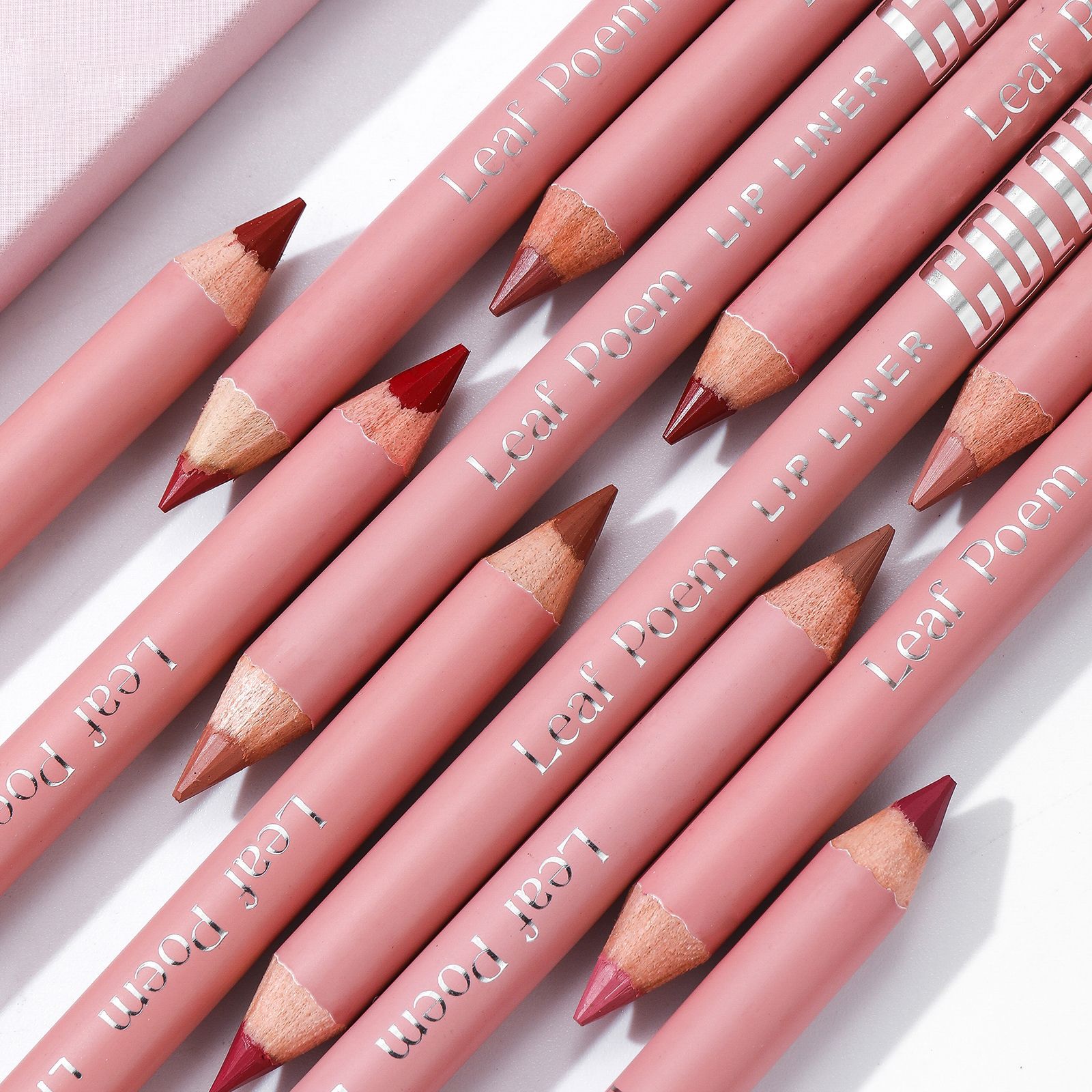 Private Label Built-in Sharpener Matte Cosmetic Lip Liner Pencil Sample Size Wholesale Zhejiang Model LY0001055N