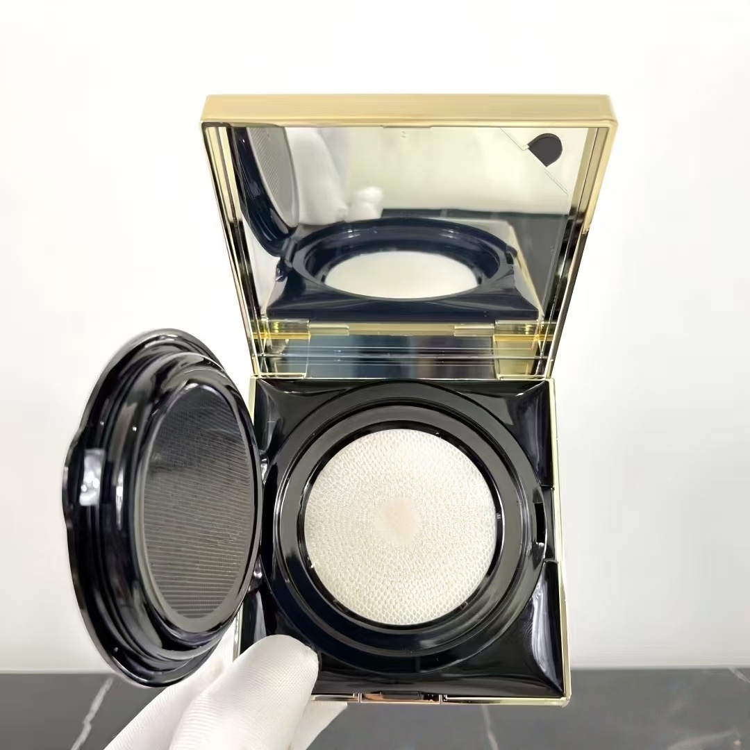 Essence Cushion Foundation Is Delicate and Moisturizing Highlighter Base