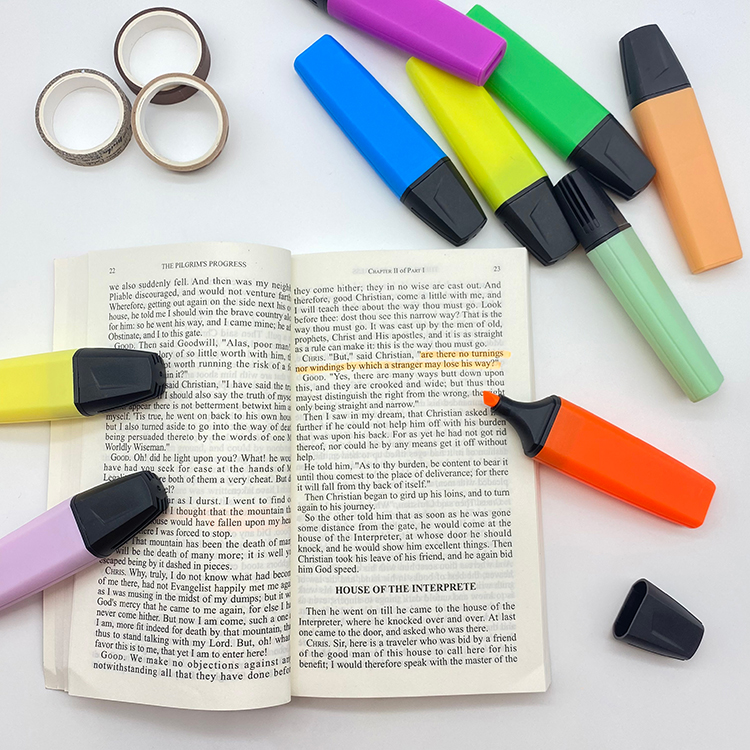 Highlighter Pen Detail