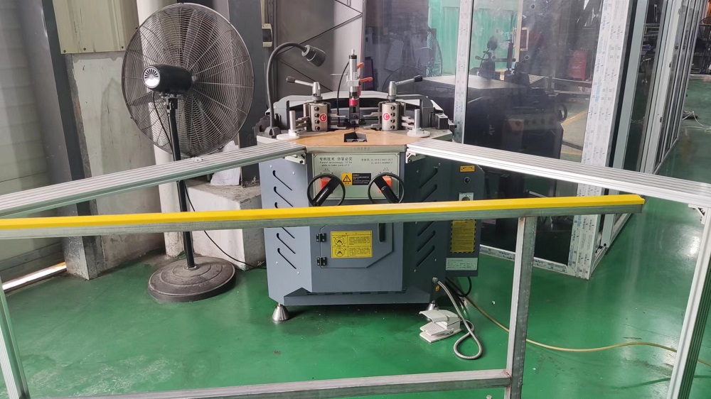Hydraulic Assembly Angle Machine for Structural Frame Joining