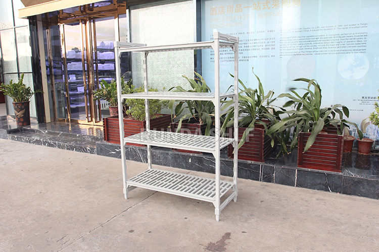 Shelving Details 3