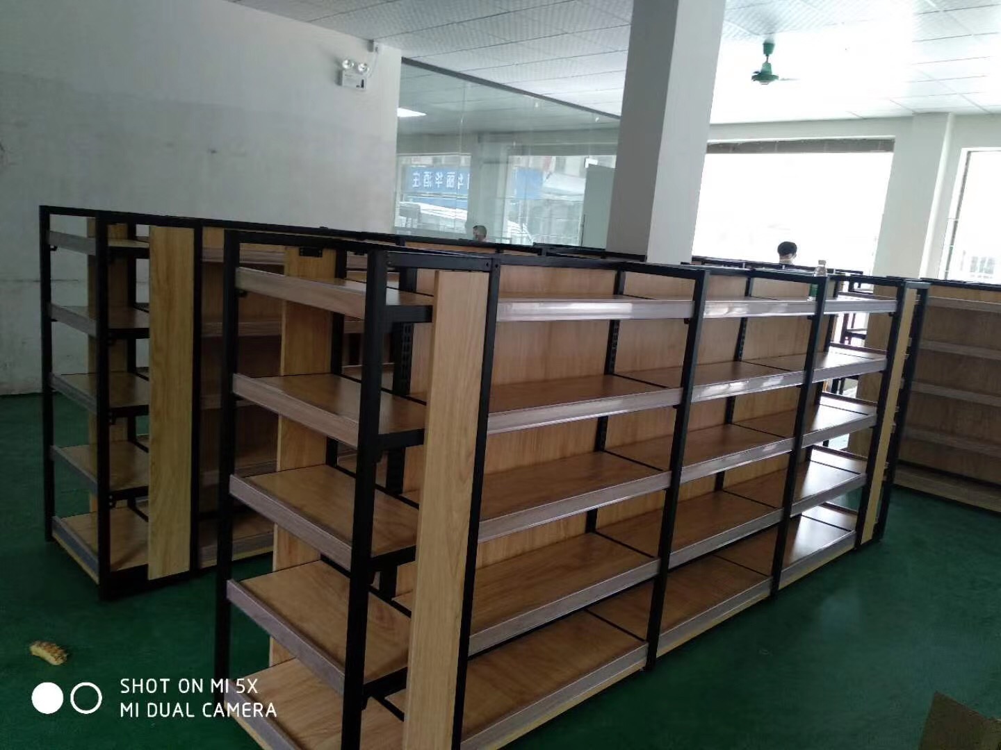 Steel and Wood Shelves, Supermarket Shelves, Wholesale Snack Display Shelves