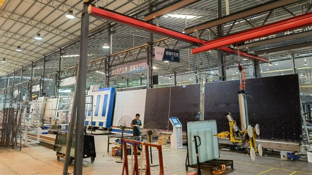 Hollow Glass Line