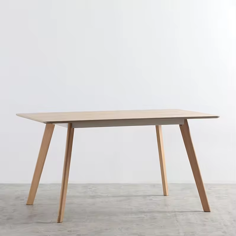 High Quanlity and Simple MDF Toptable and Wooden Legs Dining Table