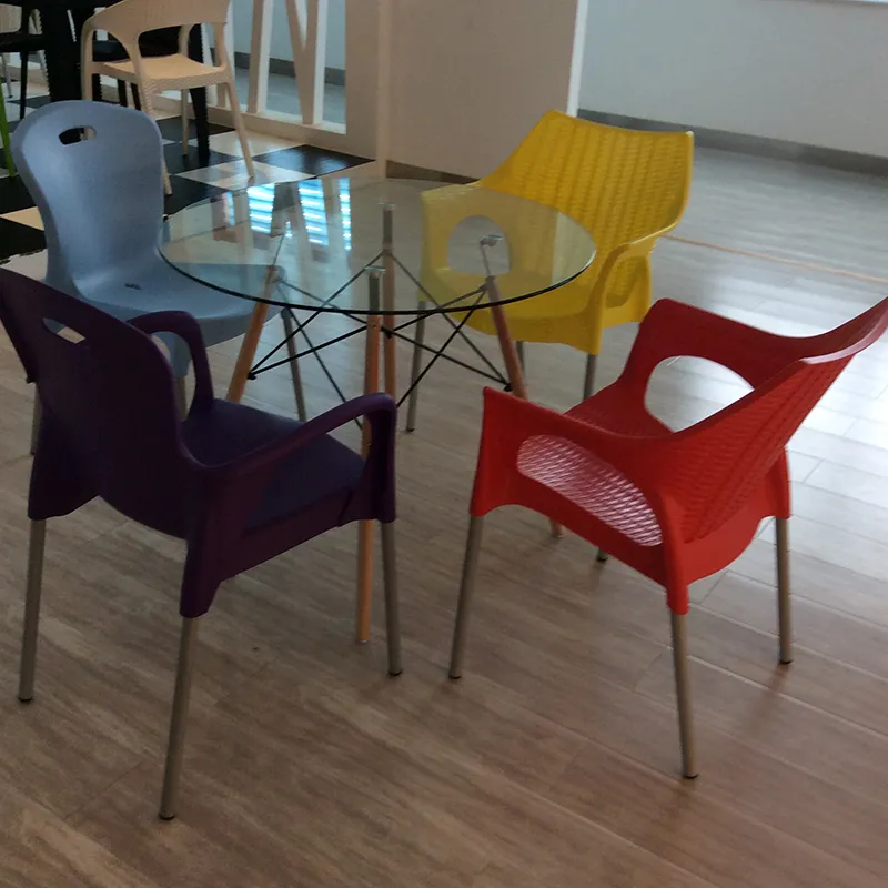 Dining Table Modern Style