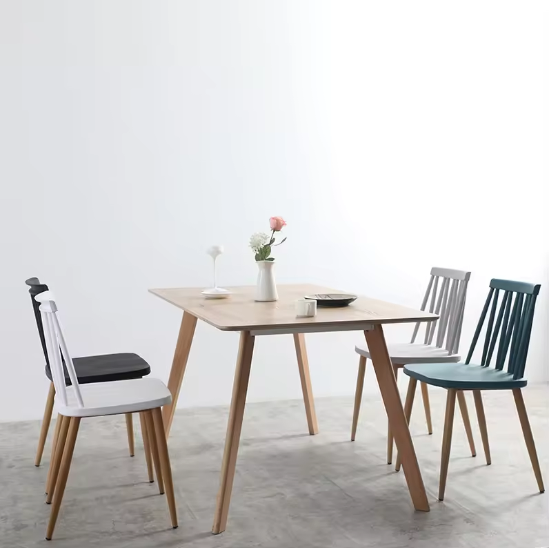 High Quanlity and Simple MDF Toptable and Wooden Legs Dining Table