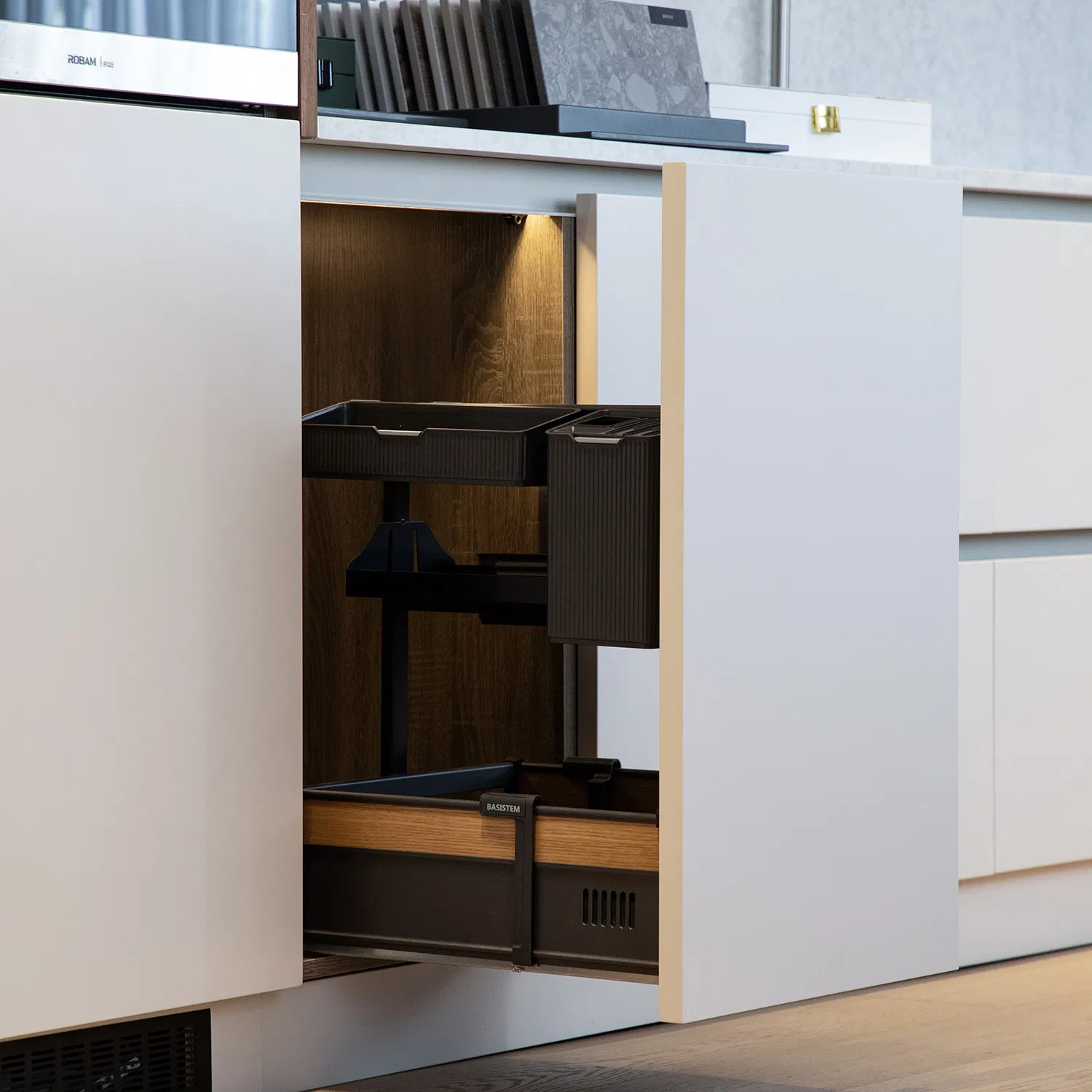 Factory MDF Solid Wood Finishe PU Kitchen Custom Furniture for Cabinets Sets