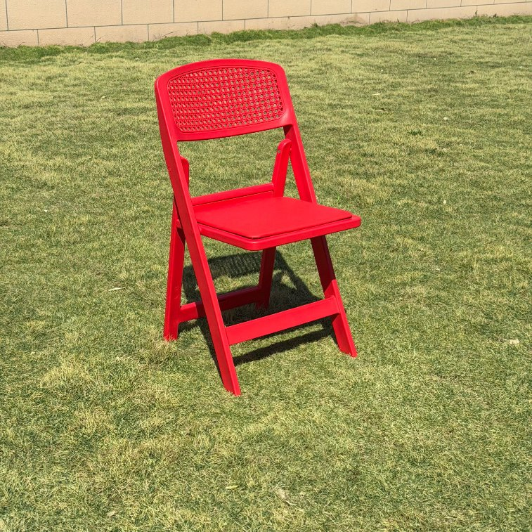 460 Kilogram Load Bearing Easy Fold Outdoor Garden Holes Wimbledon Resin Folding Chair