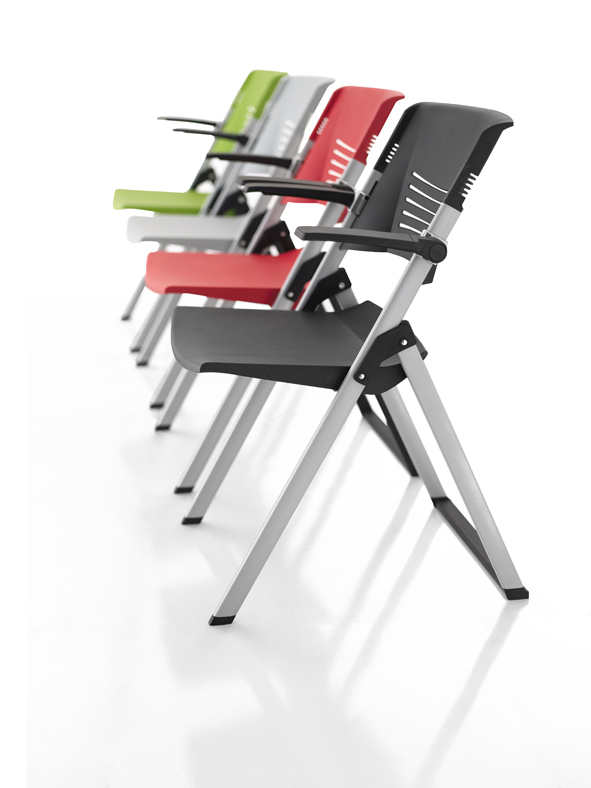 Space saving nesting mechanism of training chair