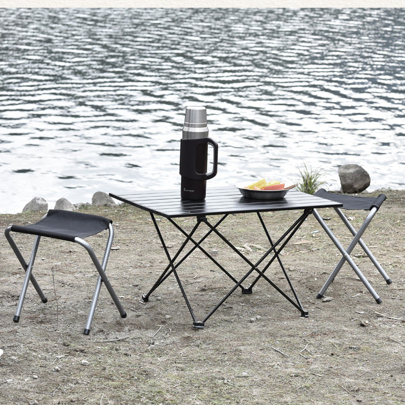 Lightweight Wrought Iron Metal Camping Stool Modern Design Outdoor Folding Tripod Seat Oxford Fishing Chair for Beach Picnic