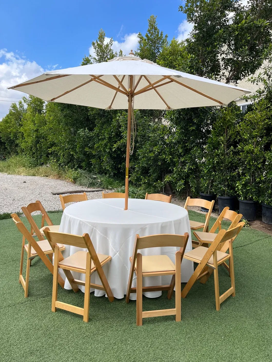 Factory Wholesale Garden Party Stacking Wedding Event PP Waterproof Padded White Black Brown Resin Folding Chairs for Events
