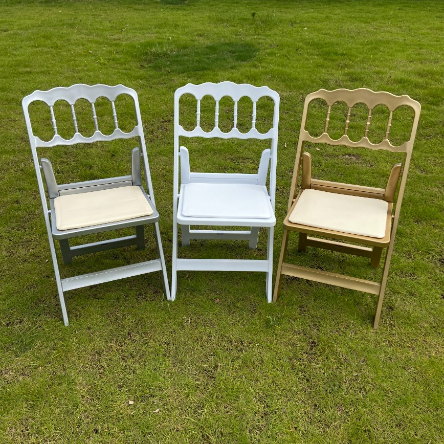 Factory Wholesale Outdoor Wedding Event Resin Folding Padded Wimbledon Garden Napoleon Chair