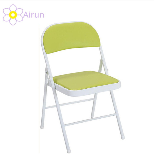 Living Room Using Padded Cheap Metal Folding Chairs