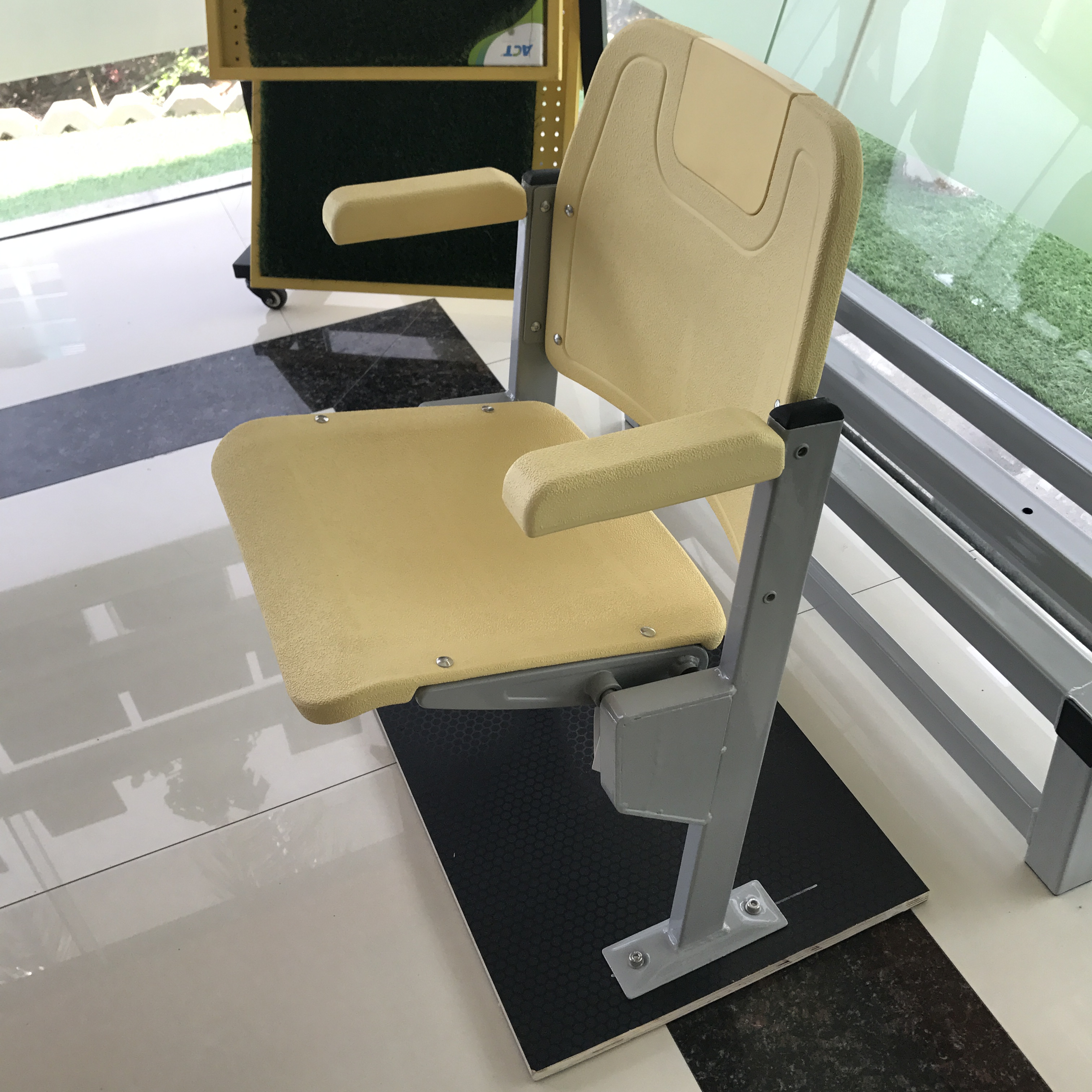 HDPE VIP Foldable Stadium Chair Steel Frame Seats Tip up Seating for Football Basketball Stadium CS-ZZB-GL