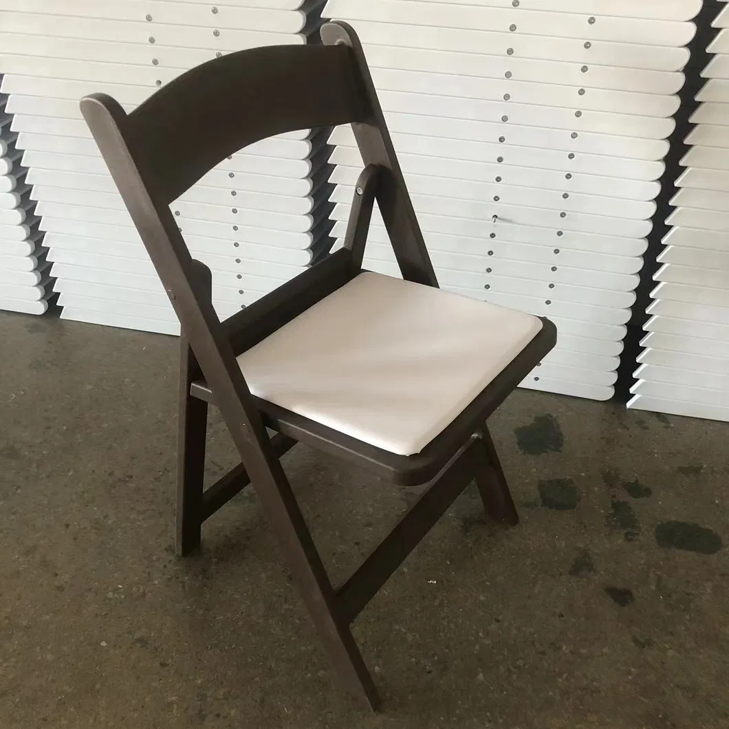 Wholesale Portable Weddings Outdoor Padded Brown Resin Folding Chairs