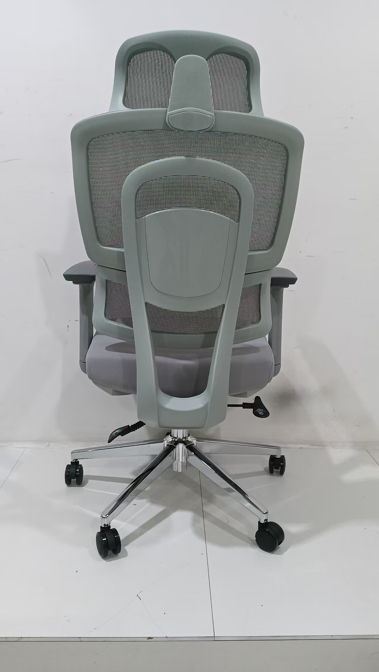 Global Export Mesh Material Office Folding Chairs with Massage Function Modern Swivel Design Adjustable Armrest-XINDE Brand