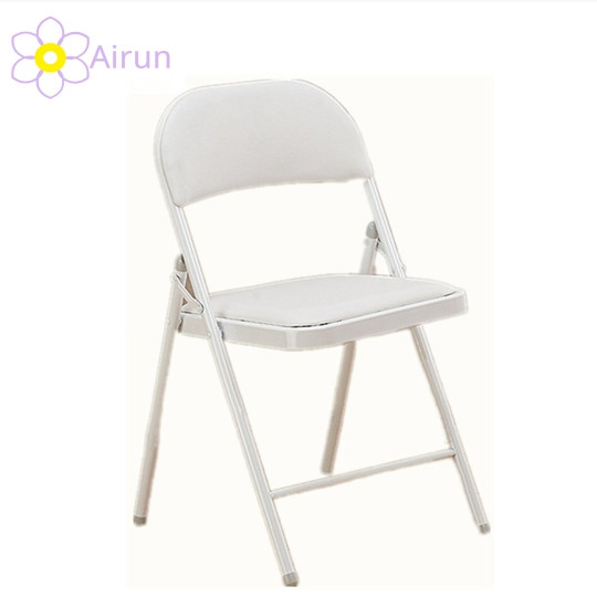 Living Room Using Padded Cheap Metal Folding Chairs