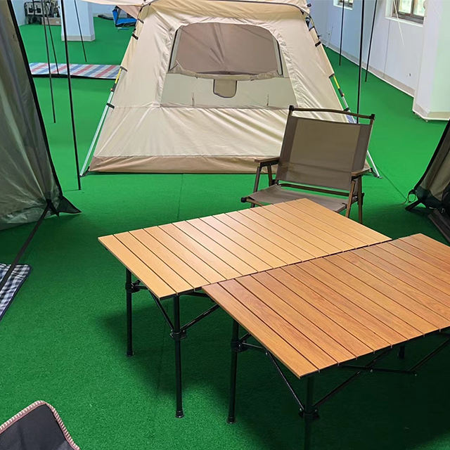 Factory Custom Foldable Egg Roll Party Dining Outdoor Activities Suitcase Camping Table Camping Picnic Table Chair Set