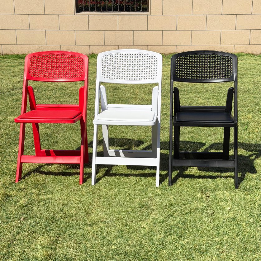460 Kilogram Load Bearing Easy Fold Outdoor Garden Holes Wimbledon Resin Folding Chair