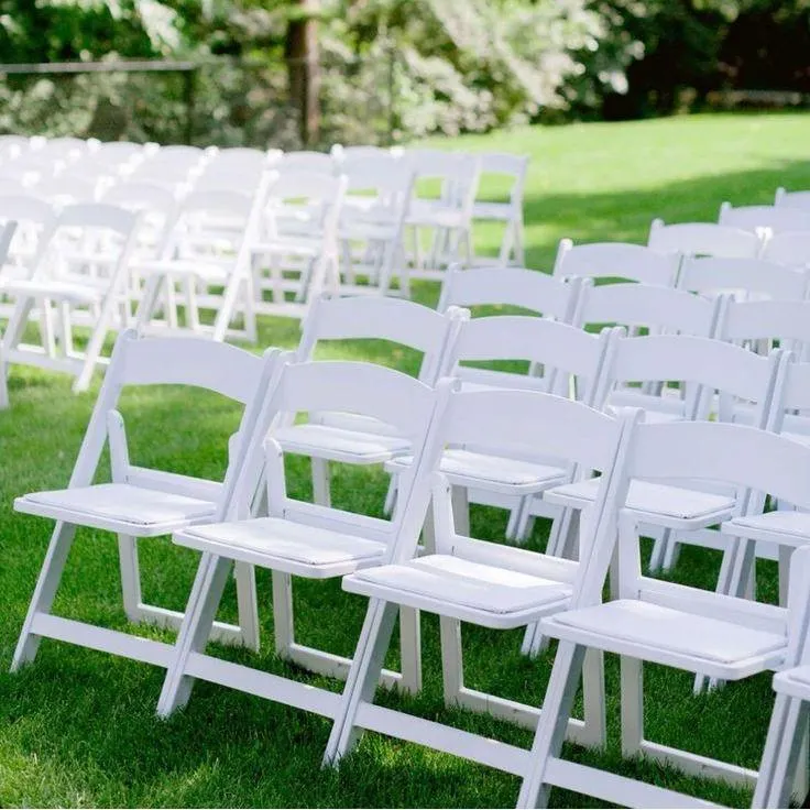 Factory Wholesale Garden Party Stacking Wedding Event PP Waterproof Padded White Black Brown Resin Folding Chairs for Events