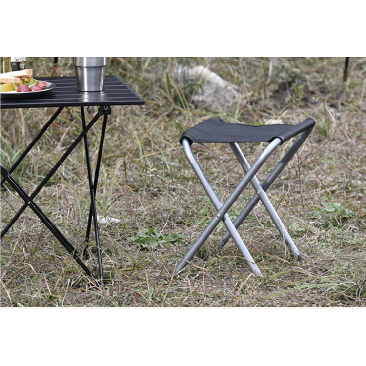 Lightweight Wrought Iron Metal Camping Stool Modern Design Outdoor Folding Tripod Seat Oxford Fishing Chair for Beach Picnic