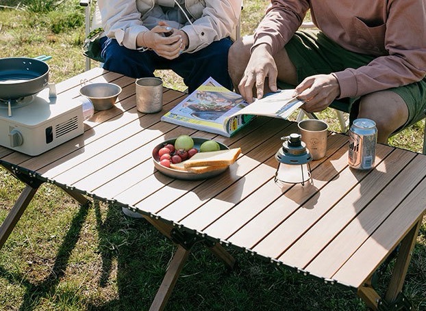 Factory Supply Easy High-carbon Steel Outdoor Camping Table Egg Roll Table Camping Table Foldable