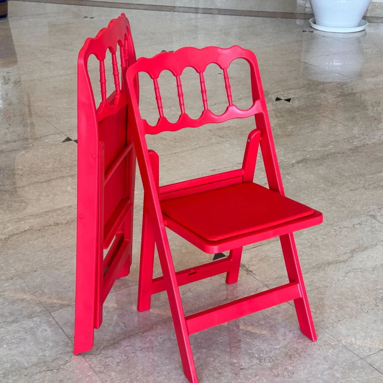 Factory Wholesale Outdoor Wedding Event Resin Folding Padded Wimbledon Garden Napoleon Chair